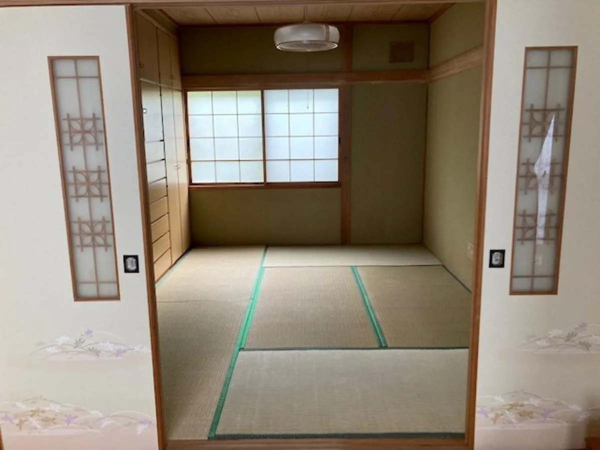 Hotel Spr港家 Kamoenai 0*,
